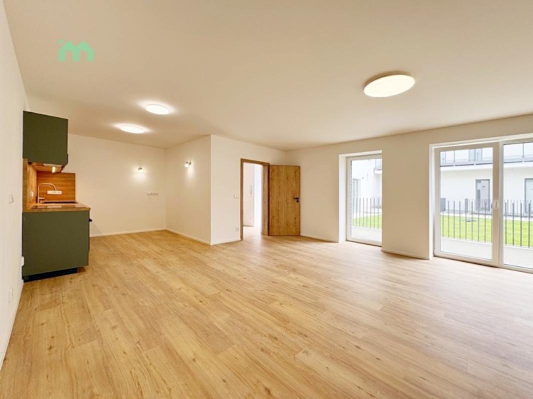 Pronájem bytu 2+kk 81 m² — fotografie 4