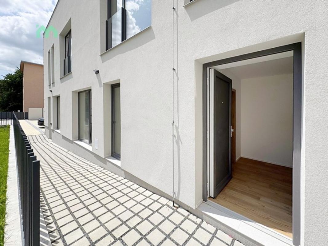 Pronájem bytu 2+kk 81 m² — fotografie 6