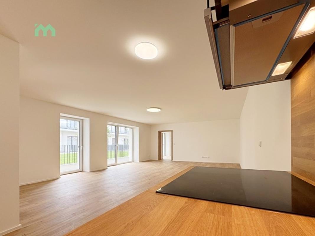 Pronájem bytu 2+kk 81 m² — fotografie 12
