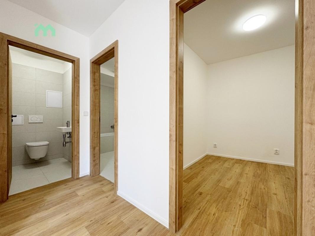 Pronájem bytu 2+kk 81 m² — fotografie 15