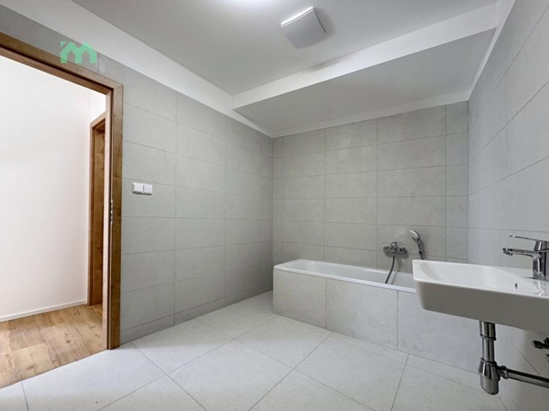 Pronájem bytu 2+kk 81 m² — fotografie 18