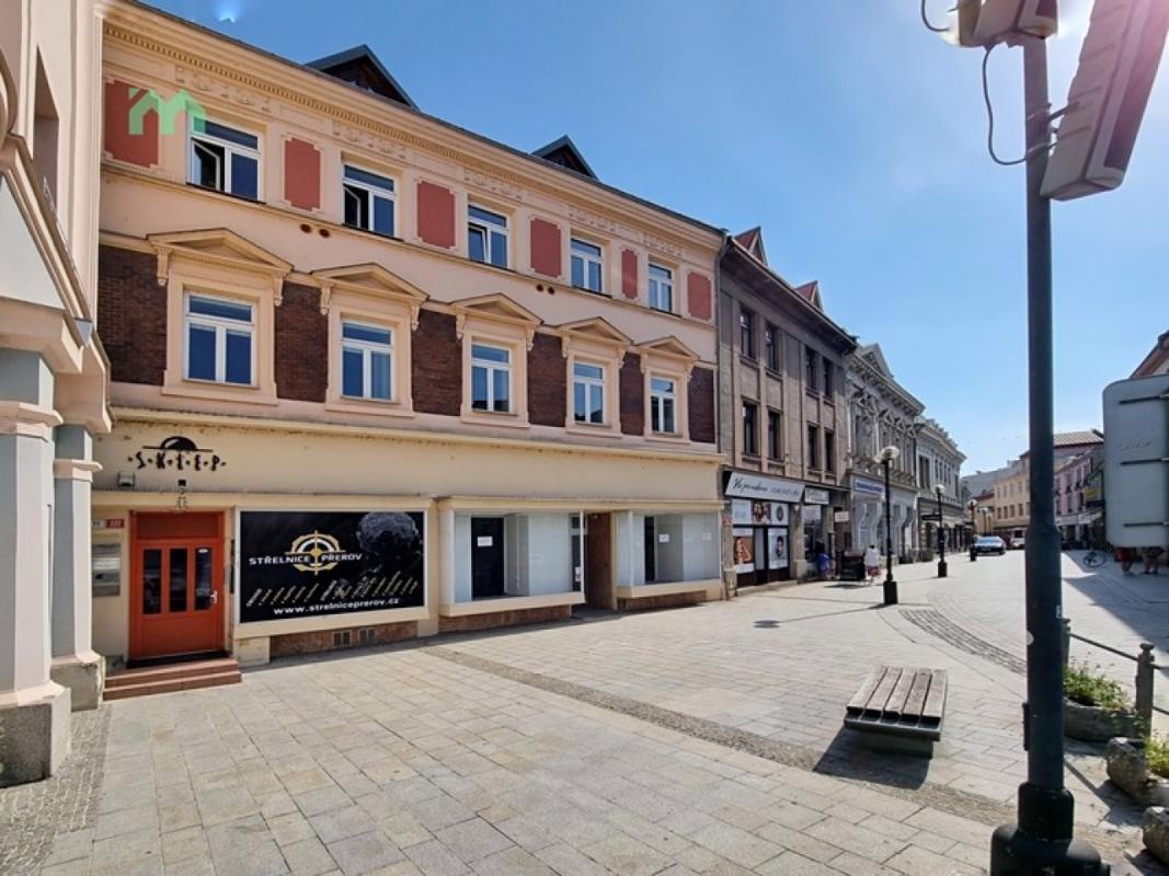 Pronájem kanceláře 90 m² — fotografie 1