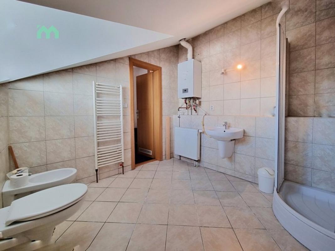 Pronájem kanceláře 90 m² — fotografie 22