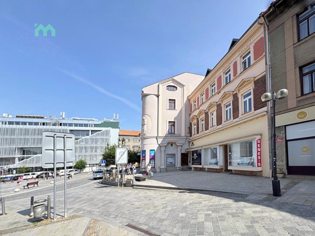 Pronájem obchodního prostoru 250 m² — fotografie 1