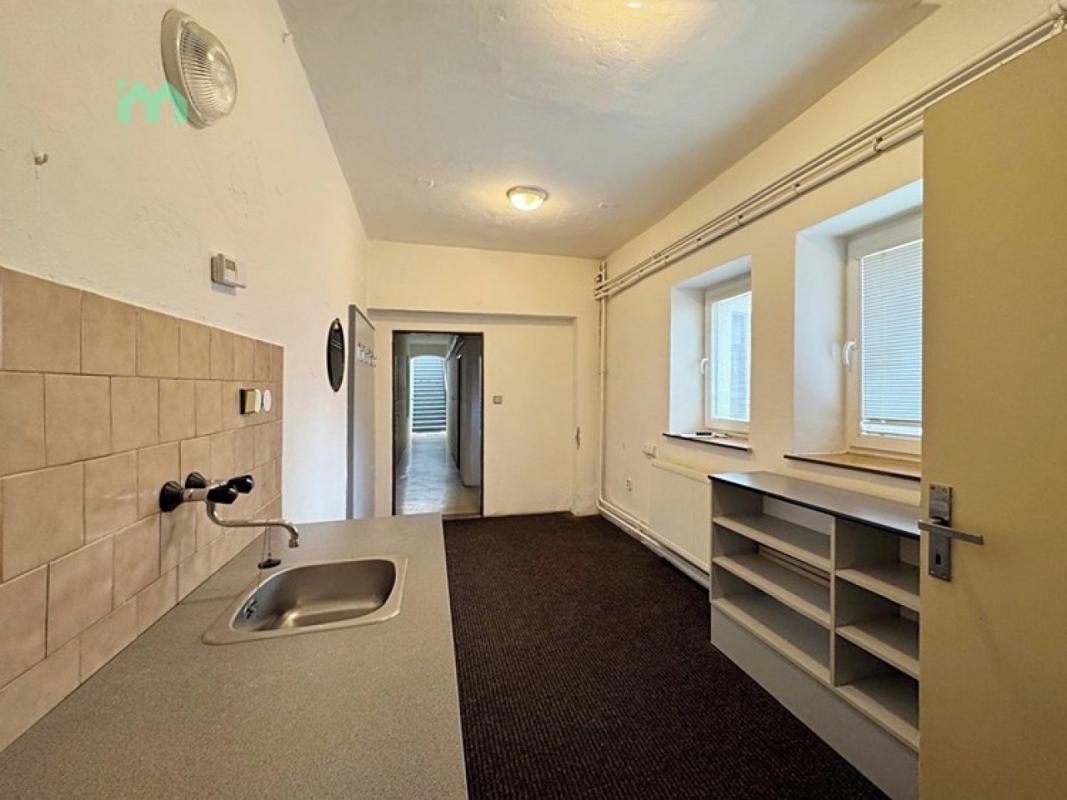 Pronájem ordinace 56 m² — fotografie 11