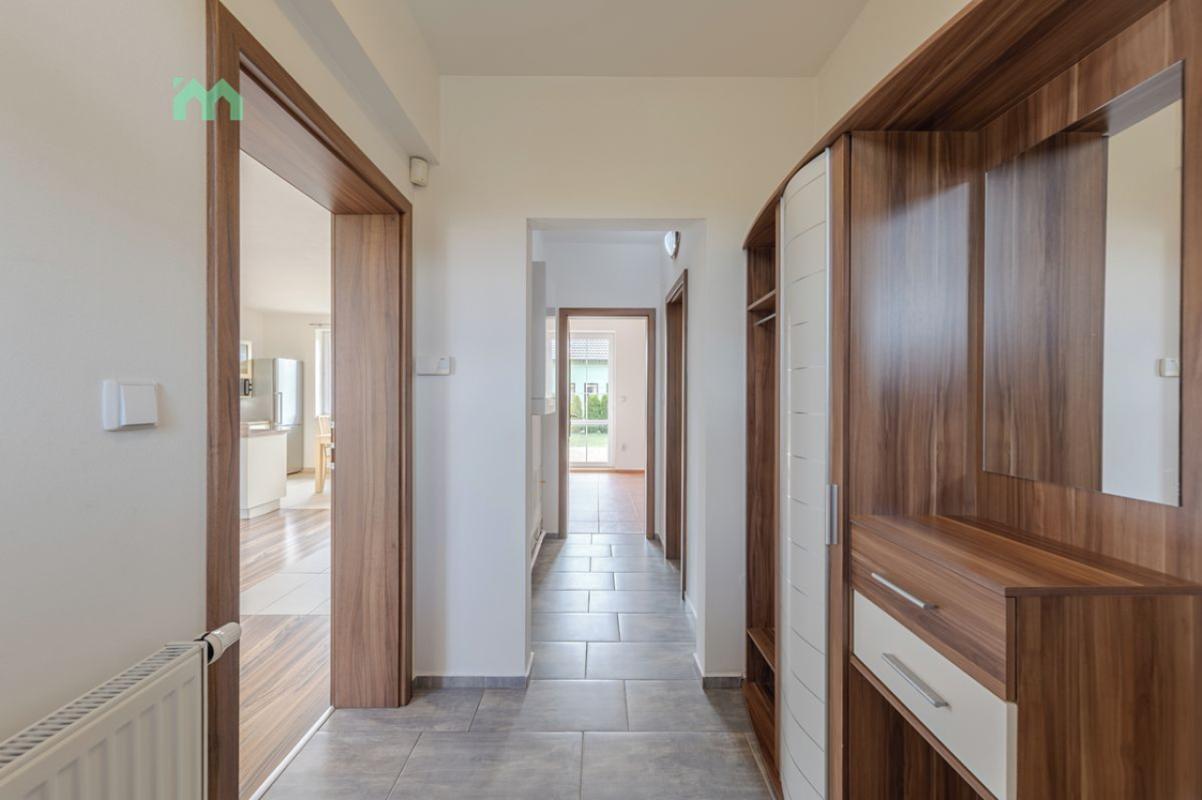 Prodej rodinného domu 106 m², pozemek 420 m² — fotografie 3